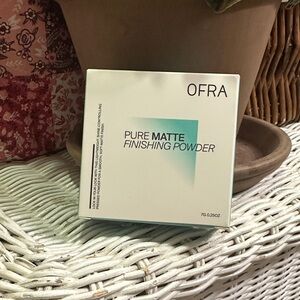 OFRA Pure Matte Finishing Powder - White and Black